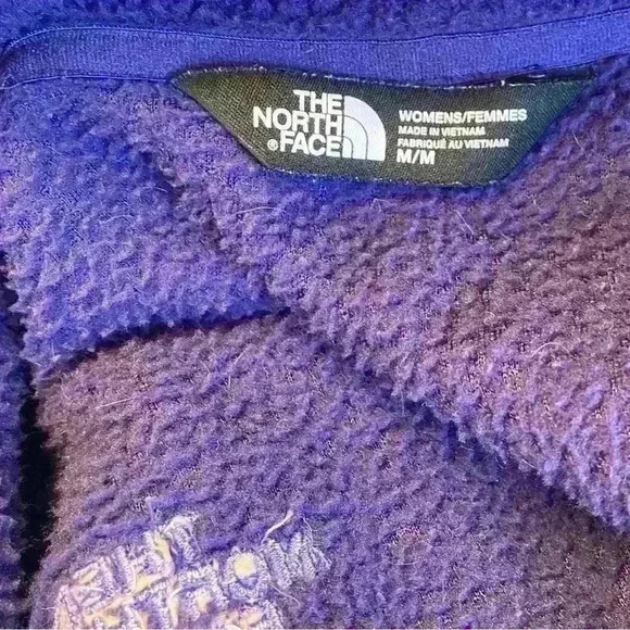 Cozy THE NORTH FACE Jacket - Gorgeous vibrant Purple Color - Picture 11 of 12